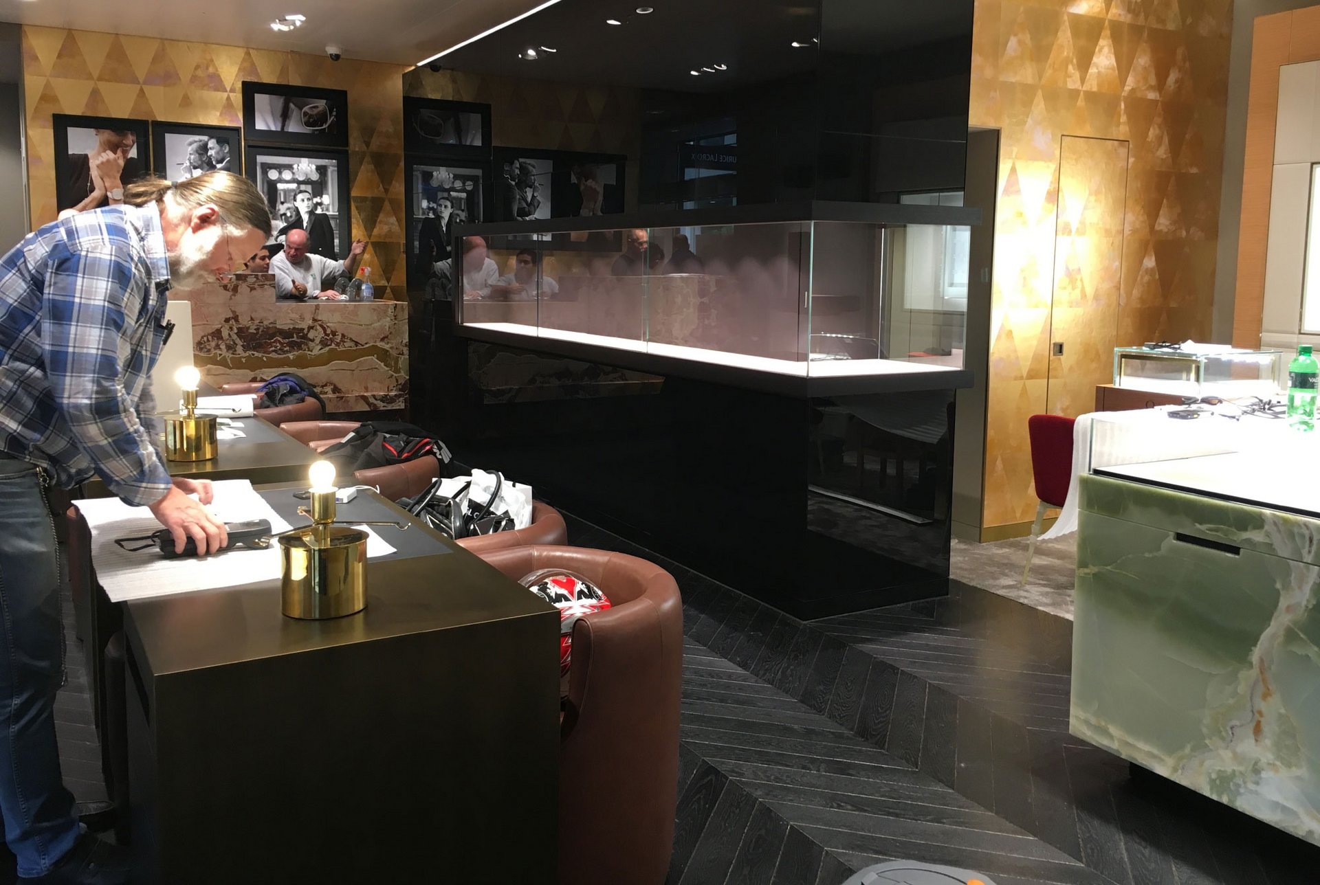 Innenarchitekt Interior Design Hotel Hotellerie Restaurant Retail: Juwelier Kurz Geneva – in progress